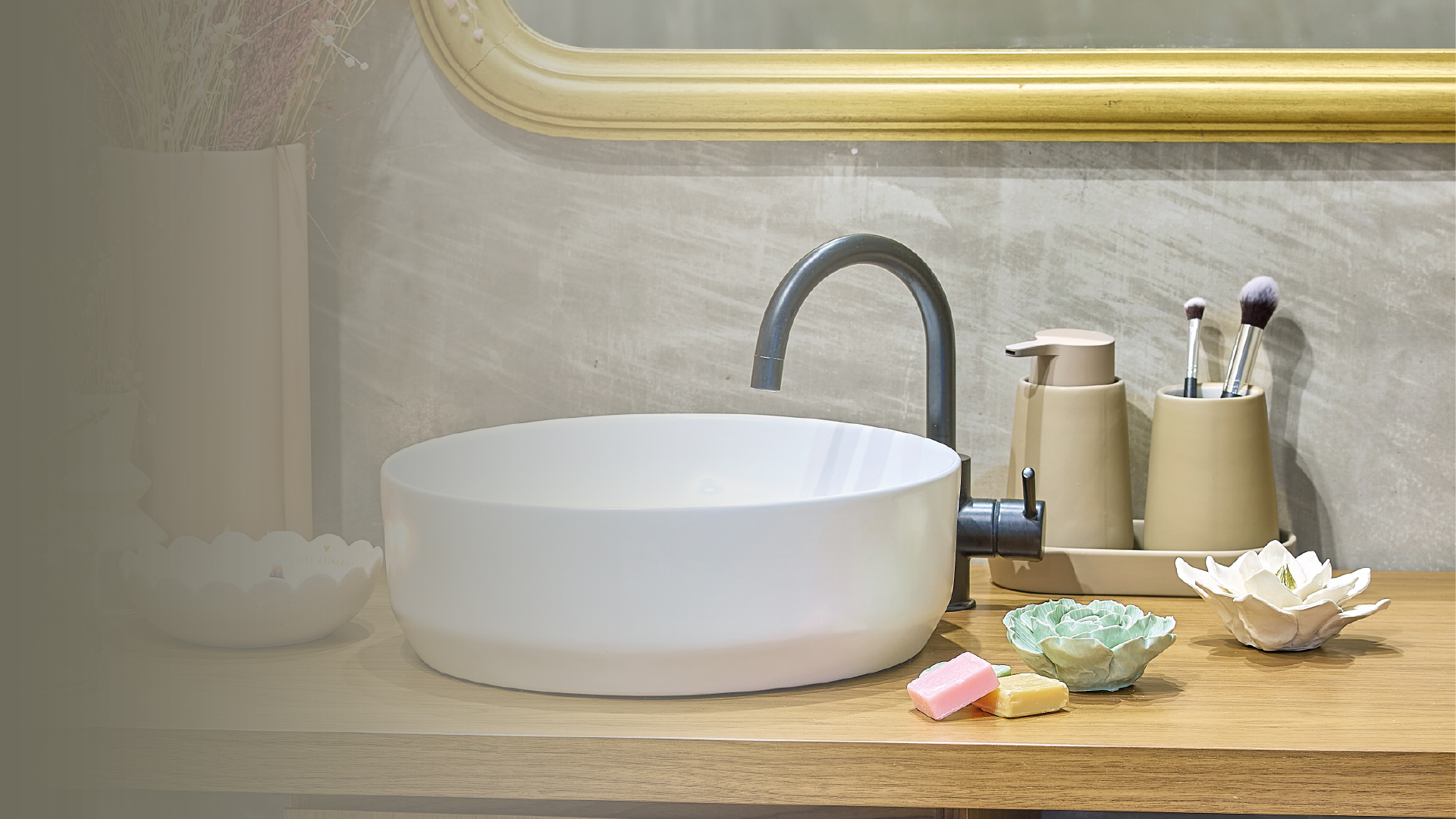 /on/demandware.static/-/Sites-homa-storefront-es/default/dwc15ef785/Casa de banho_Acessórios para lavatório_20240124 textos SEO páginas categorias.jpg